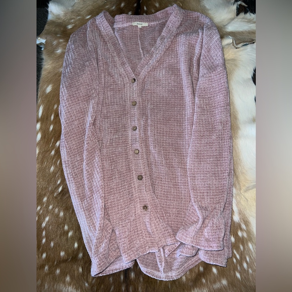 Swayed Waffle material, button up